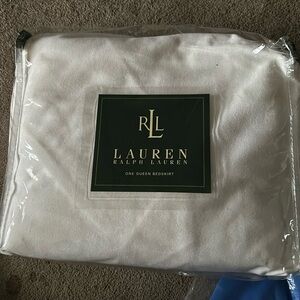 NEW IN PLASTIC Lauren Ralph Lauren white queen bed skirt